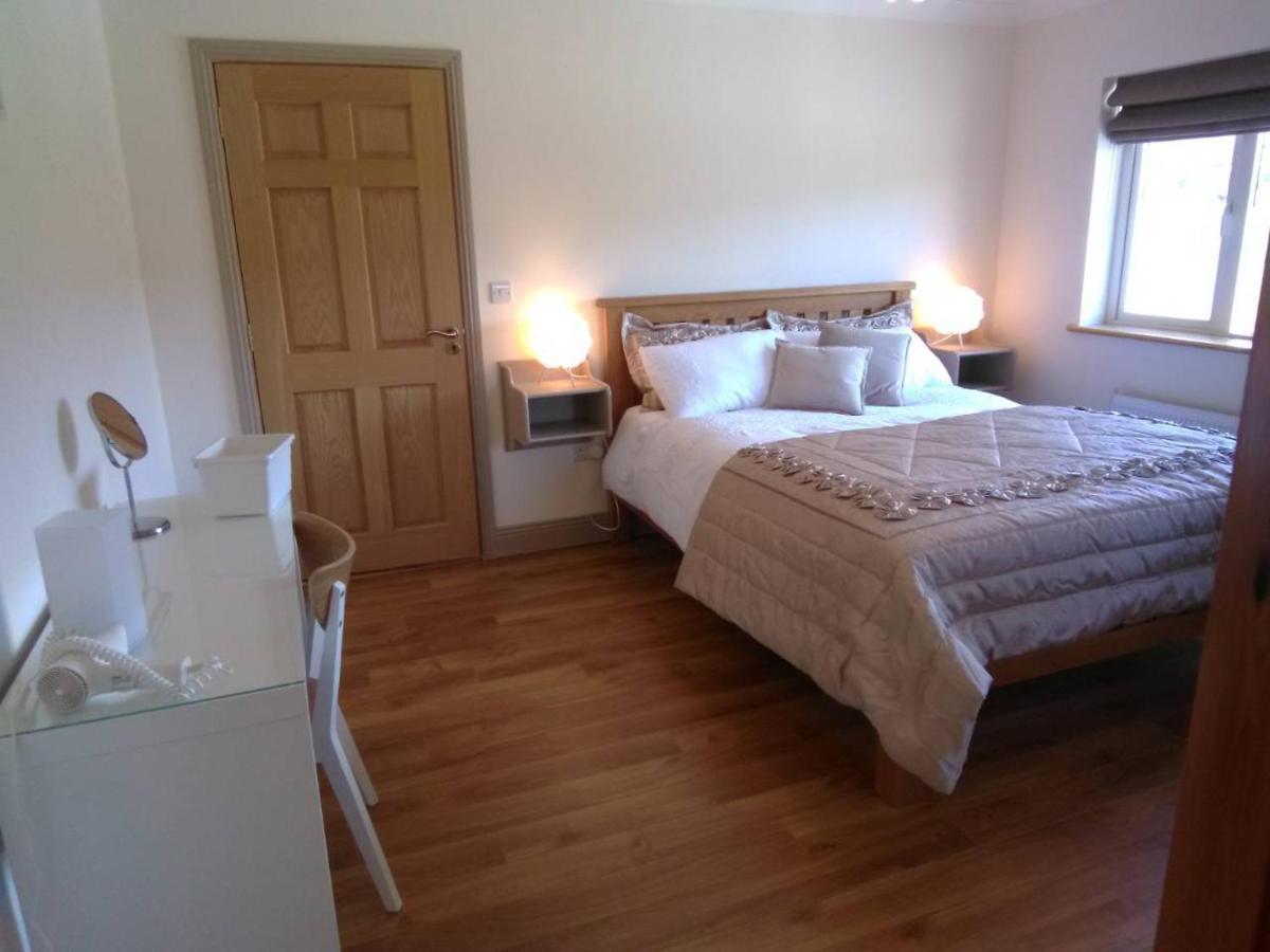 Burren Rock Farmhouse B&B Turlough  Eksteriør billede